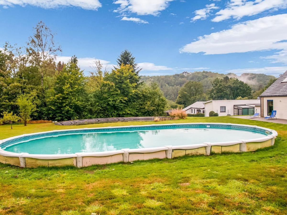 Splendid Villa In Sart Jalhay With Swimming Pool Nivezé Oda fotoğraf